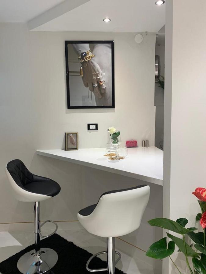 White Suite Floransa Dış mekan fotoğraf